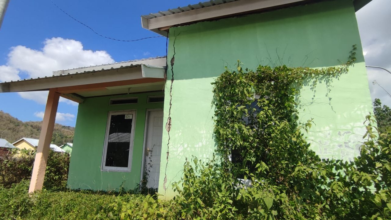 kondisi rumah relokasi banjir di Kota Bima yang dibangun tahun sekitar 2019 dari dana APBN