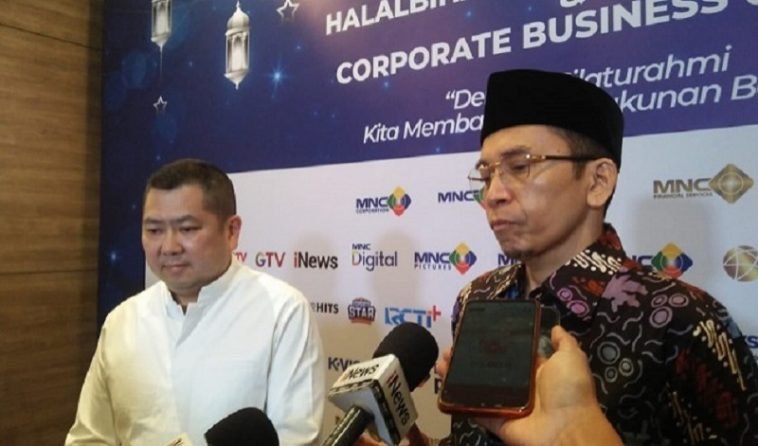 Mantan Gubernur NTB,Tuan Guru Bajang (TGB) Muhammad Zainul Majdi didampingi Ketum Partai Perindo saat wawancara