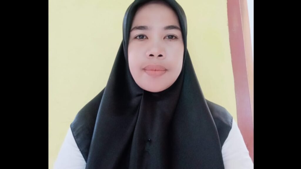 Verawati, guru honorer di SDN Inpres Kalo Desa Pai Kecamatan Wera Kabupaten Bima