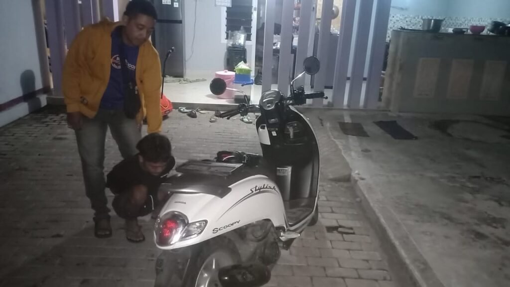Pemuda inisial SZ, 20 tahun asal Kopang, Lombok Tengah ditangkap polisi karena mencuri motor, Selasa dini hari (13/2/2024).