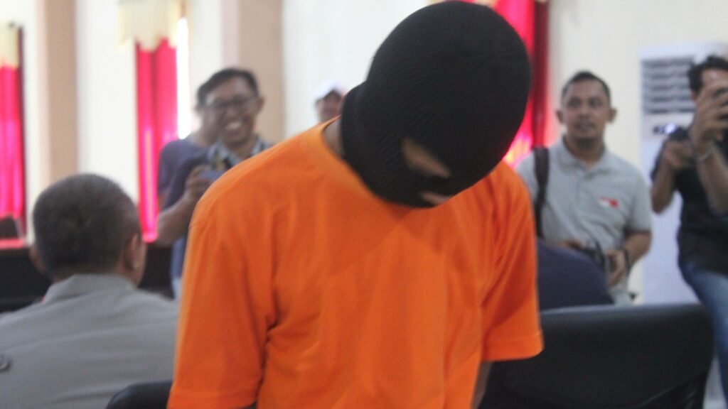 Mahasiswa asal Dompu ditangkap di Mataram karena jadi bandar narkoba.