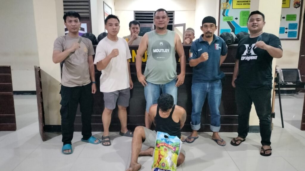 Pelaku pembobolan kios di pasar Alas Sumbawa ditangkap polisi, Kamis (4/4/2024).