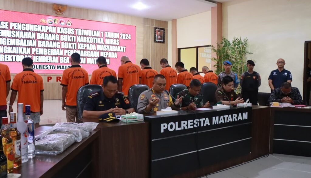 Polresta Mataram gelar jumpa pers pengungkapan kasus pencurian selama Januari-Maret 2024, Kamis (4/4/2024).