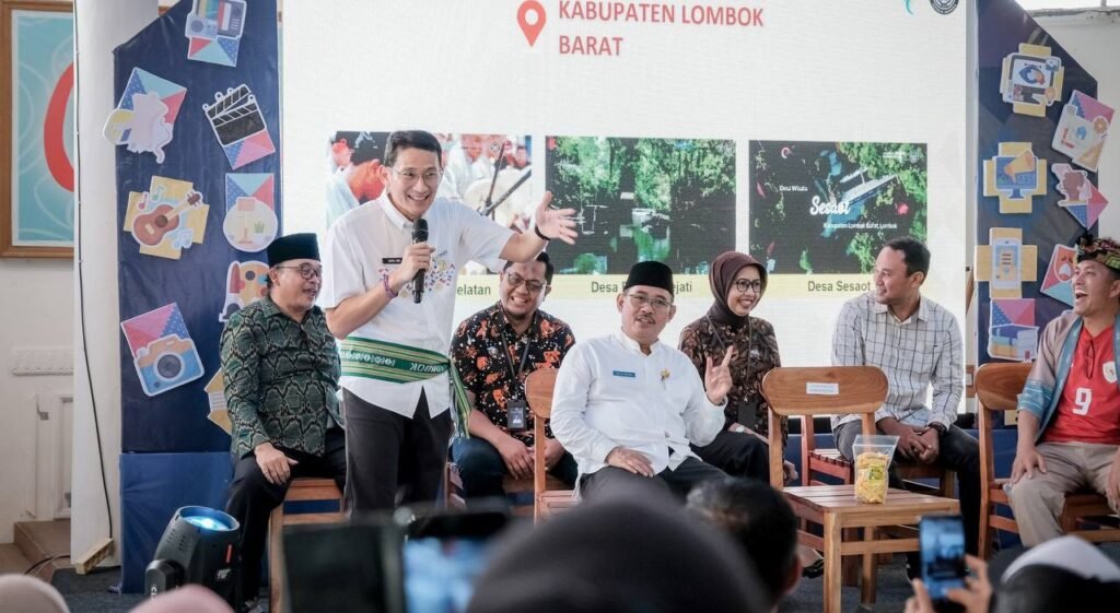 Menparekraf Sandiaga Uno saat menghadiri Pengembangan Kabupaten/Kota Kreatif (KaTa Kreatif) 2024 di Cemara Resto & Café, Lombok Barat, Jumat (26/4/2024).