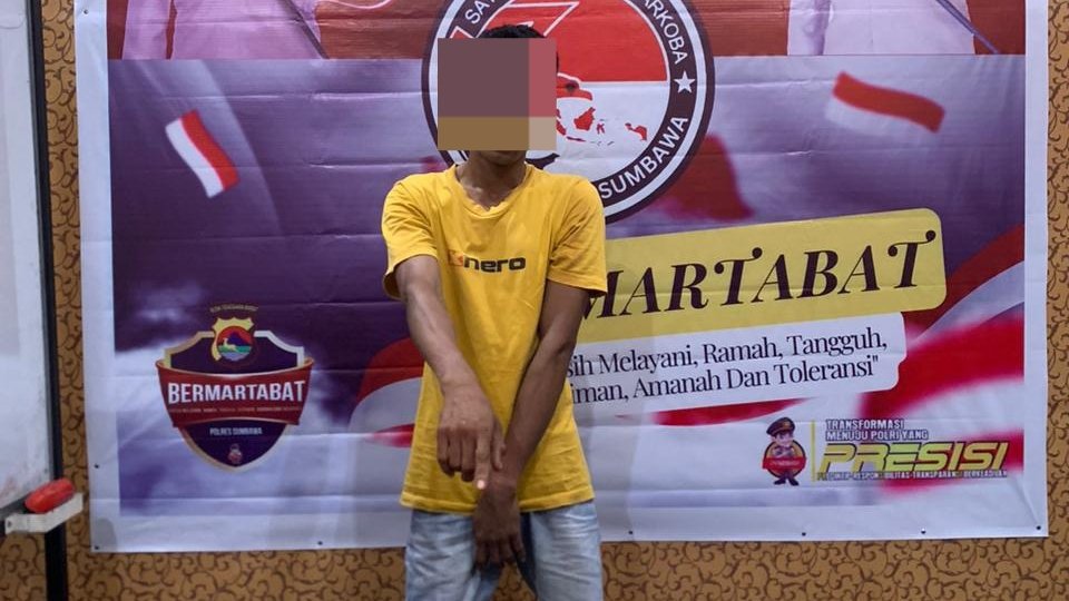 Pengedar sabu inisial KD, 37 tahun asal Alas Barat Kabupaten Sumbawa ditangkap polisi, Minggu malam (26/5/2024).