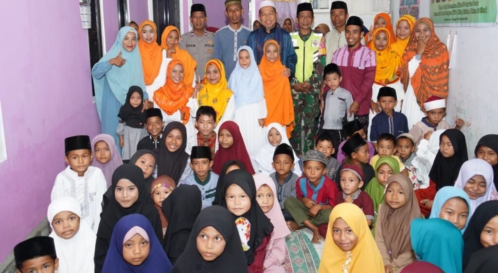 Pj. Wali Kota Bima, H. Mohammad Rum, menghadiri peresmian Taman Pendidikan Al-Qur'an (TPQ) Ar Rahman Kelurahan Nitu, Kecamatan Rasanae Timur, Kamis (2/5/2024).