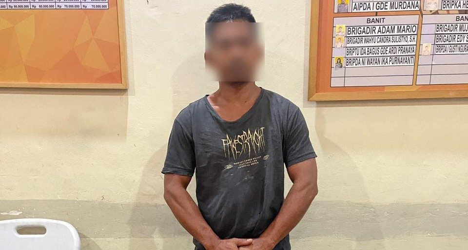 Diduga pengedar sabu, pria inisial R, 35 tahun, warga Tanak Tepong Kecamatan Narmada, Kabupaten Lombok Barat diamankan polisi.