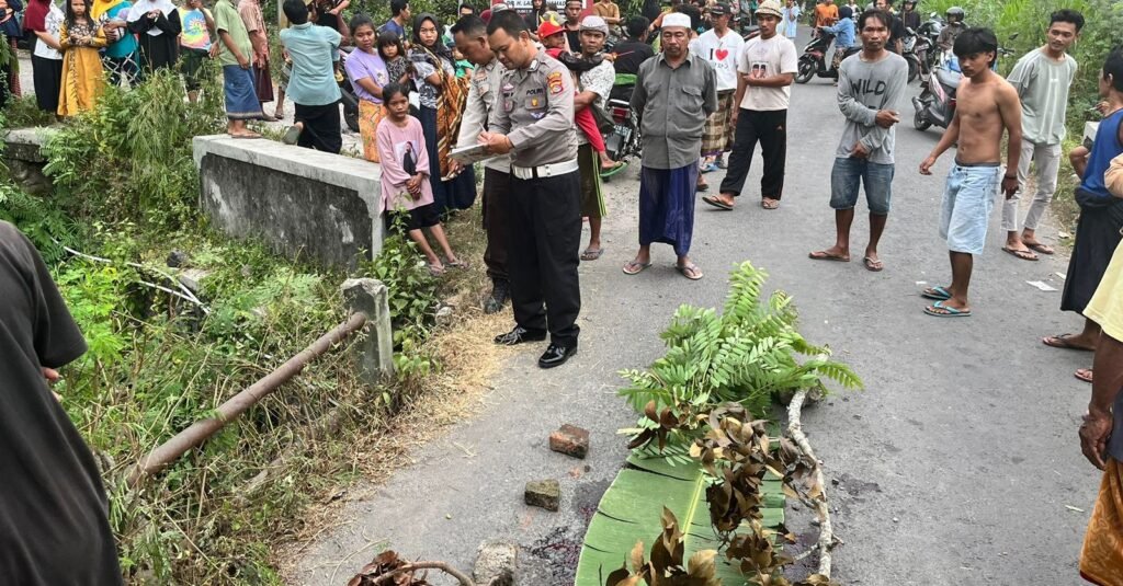 Polisi olah TKP kecekaan di Jalan Dusun Batu Nyale, Desa Prai Meke Kecamatan Praya, Kabupaten Lombok Tengah, Kamis (23/5/2024).