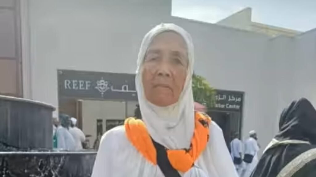 Almarhumah Hj Aimun asal Manggong, Kecamatan Sikur, Lombok Timur.