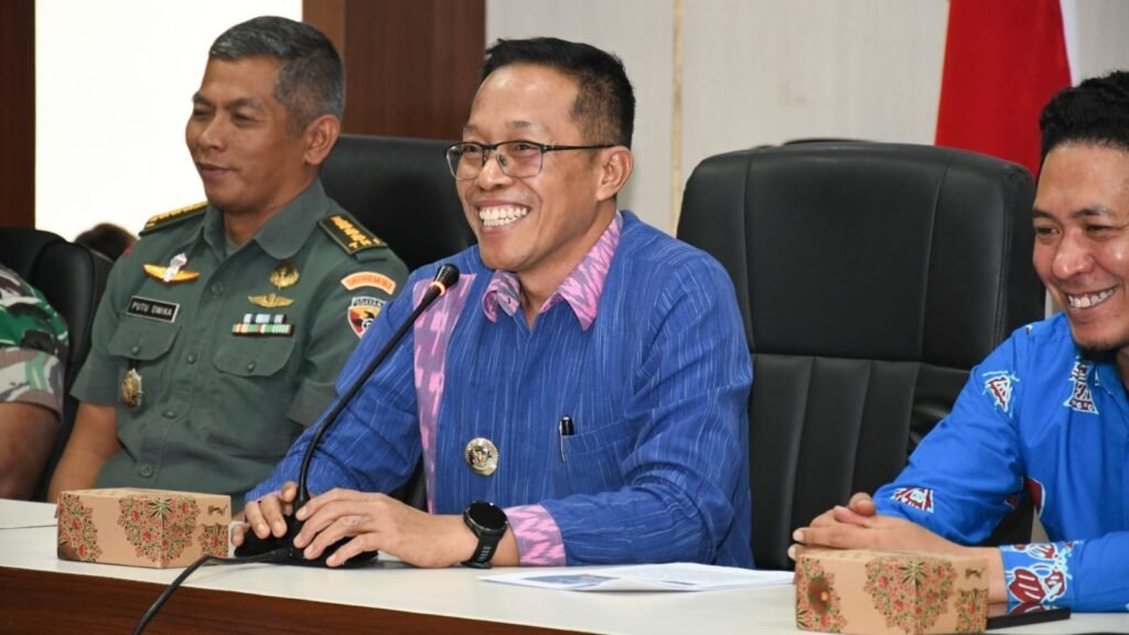 PJ Bupati Lombok Timur, H.M Juaini Taofik ikuti rapat persiapan Harganas ke-31, Rabu (17/7/2024).