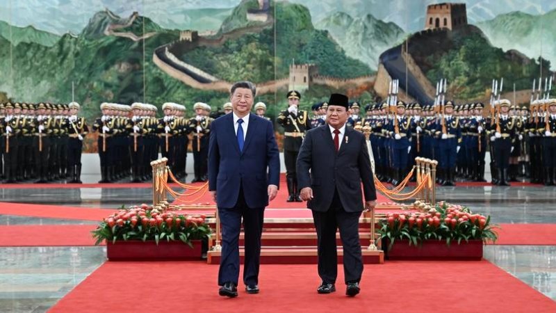 Presiden China Xi Jinping mengadakan upacara penyambutan untuk Presiden Republik Indonesia (RI) Prabowo Subianto di Aula Utara Balai Agung Rakyat, sebelum keduanya melangsungkan pembicaraan, di Beijing, ibu kota China, pada 9 November 2024. (Xinhua-Xie Huanchi)