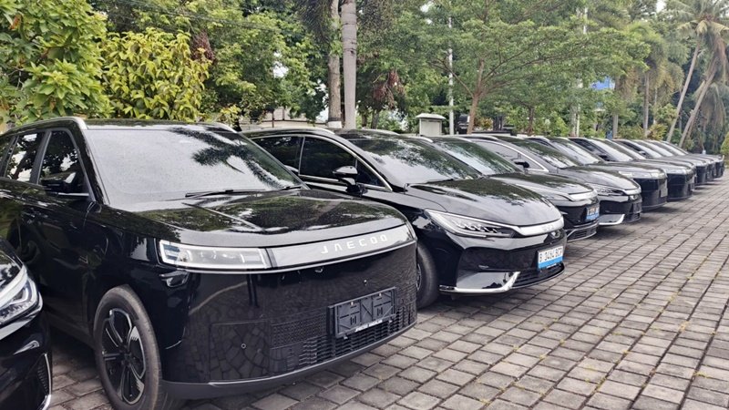 Mobil Listrik yang terparkir di Dinas Perhubungan NTB (23/2/2026)