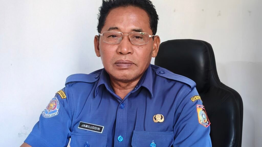 Sekdis Damkarmat Lombok Timur, Jamaluddin. Foto. Ist