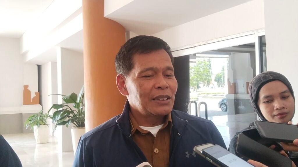 Asisten II setda pemprov NTB Lalu Moh Faozal (foto kicknews.today/wn)