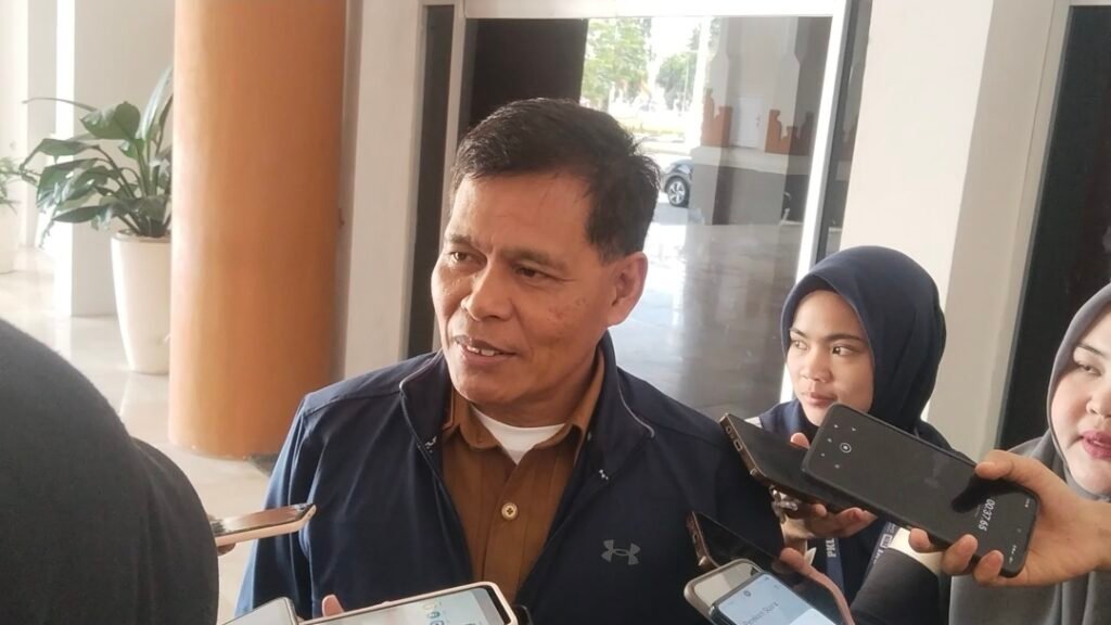 Asisten II bidang perekonomian dan pembangunan setda pemprov NTB Lalu Moh Faozal (foto kicknews.today/wn)