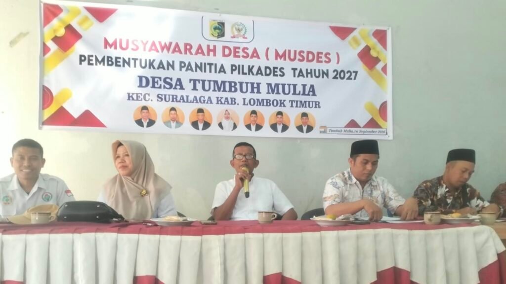 Musyawarah desa digelar di kantor Desa Tumbuh Mulia, Lombok Timur.Foto. Ist