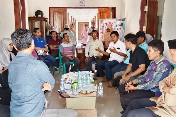 Rapat kasus bullying SMPN 1 Sape di kantor UPT PPA Kabupaten Bima.