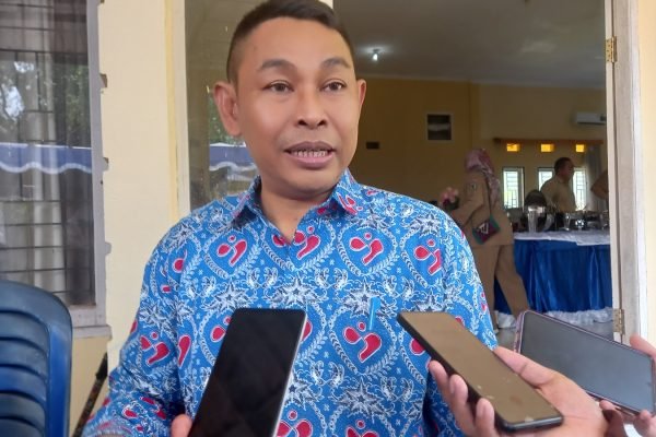 Kepala DP2KBPMD Lombok Utara, Mala Siswadi. (Poto kicknews.today/Anggi)