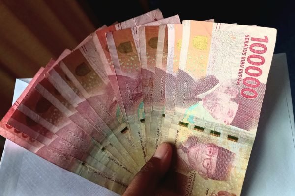 Ilustrasi Upah Pekerja. (Foto. kicknews.today/Anggi)