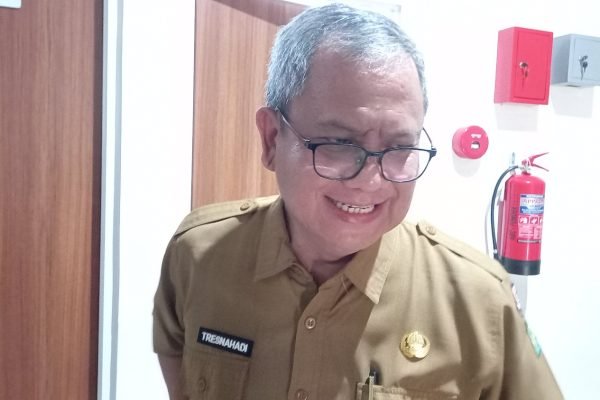 Kepala DKP3 KLU, Tresnahadi. (Poto kicknews today/Anggi)