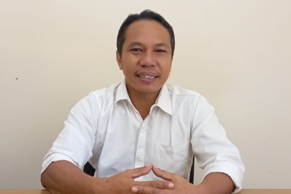 Kepala Bidang PIAK Dinas Dukcapil KLU, Arif Aryadi. (Foto. kicknews.today/Anggi)