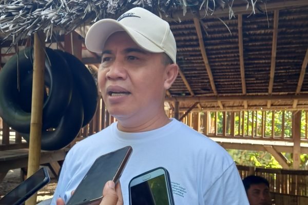 Kepala DLH Lombok Utara, Husnul Ahadi. (Foto. kicknews.today/Anggi)