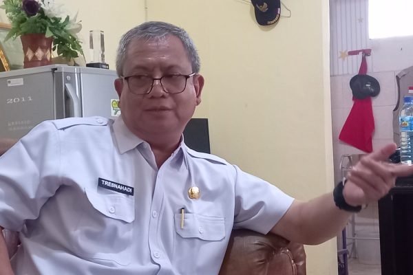 Kepala DKP3 KLU, Tresnahadi. (Foto kicknews today/Anggi)