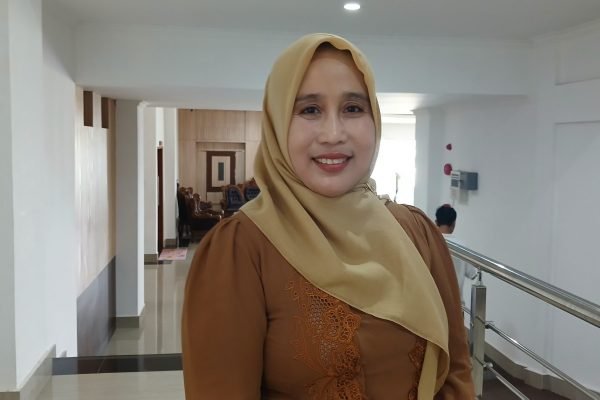 Kepala Dpmptsp-Naker, Evi Winarni. (Foto. kicknews.today/Anggi)