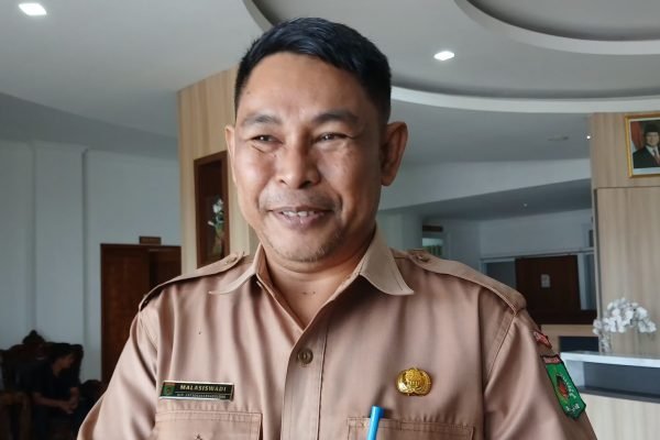 Kepala BKAD KLU, Mala Siswadi. (Foto. kicknews.today/Anggi)