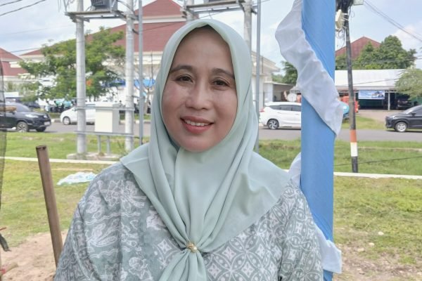 Kepala Dptmpsp-Naker, Evi Winarni. (Foto. kicknews.today/Anggi)