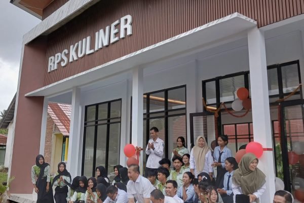 Gedung RPS Kuliner SMK Negeri 1 Tanjung, KLU. (Foto. kicknews.today/Anggi)