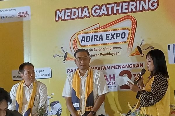 Basuki Tri Rahardjo, Kepala Wilayah Bali Nusa Tenggara Adira Finance dan Rudy Wibisono, Head of Regional Business Bali Nusa Tenggara Adira Finance. (Foto. kicknews.today/Anggi)