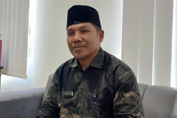 Kabag Kesra Setda KLU, Syamsudirman. (Foto. kicknews.today/Anggi)