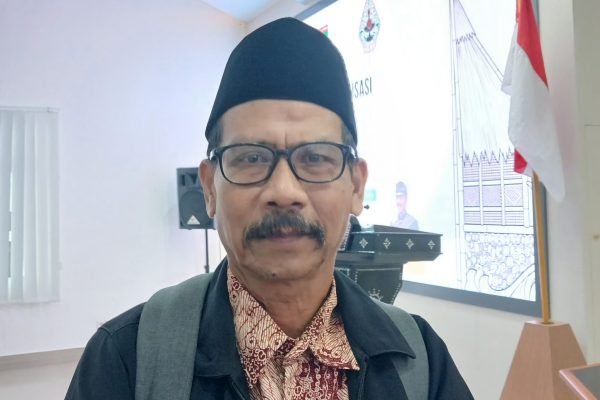 Ketua Dewan Kebudayaan Daerah Lombok Utara, Kamardi. (Foto. kicknews.today/Anggi)
