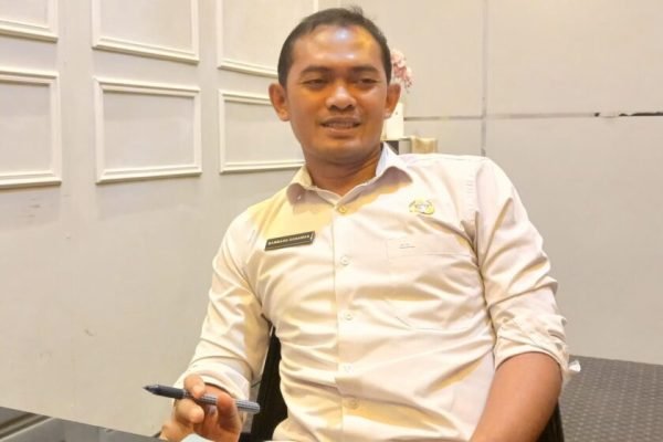 Kepala Dinas PUPR KLU, Bambang Gunawan. (Foto. kicknews.today/Anggi)