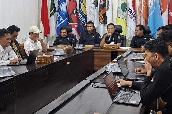 Bawaslu KLU bersama KPU Lombok Utara saat rapat pleno PDPB Triwulan III KLU pada Rabu (30/9/2026). (Foto. kicknews.today/Ist)