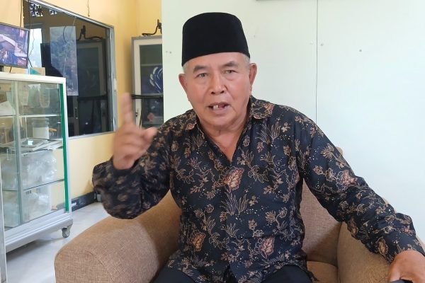 Kepala Desa Samaguna, Sutarjo. (Foto. kicknews.today/Anggi)