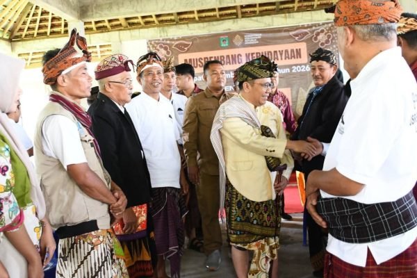 Bupati Lombok Utara, Najmul Akhyar saat menghadiri Musrenbang Kebudayaan bersama tokoh budaya Lombok Utara. (Foto . Dok Prokopim)