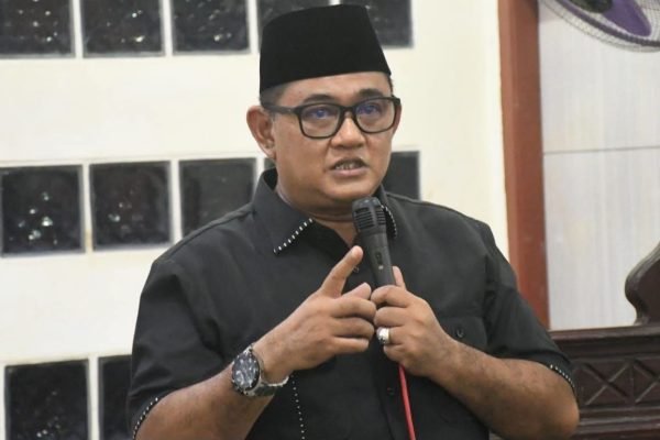 Wakil Bupati Lombok Utara, Kusmalahadi Syamsuri saat Safari Ramadan di Kayangan. (Foto. kicknews.today/Ist)