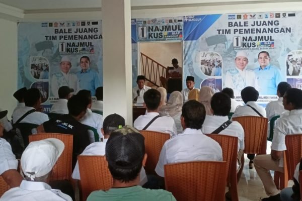 PAC Gerindra Lombok Utara saat lakukan hearing di Kantor DPC Gerindra KLU. (Poto kicknews.today/Ist)