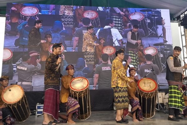 Bupati dan Wakil Bupati bersama Kapolres Lombok Utara saat Pbukaan Gawe Beleq Dayan Gunung. (Poto kicknews.today/Anggi)