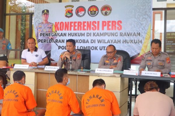 Konferensi Pers hasil ungkap kasus Narkoba di Polres Lombok Utara. (Poto kicknews.today/Ist)