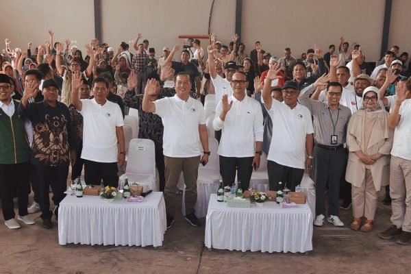 Gubernur NTB Drs. H. Lalu Muhamad Iqbal bersama stakeholder terkait di acara hari peringatan lingkungan hidup sedunia (foto kicknews.today/ist)