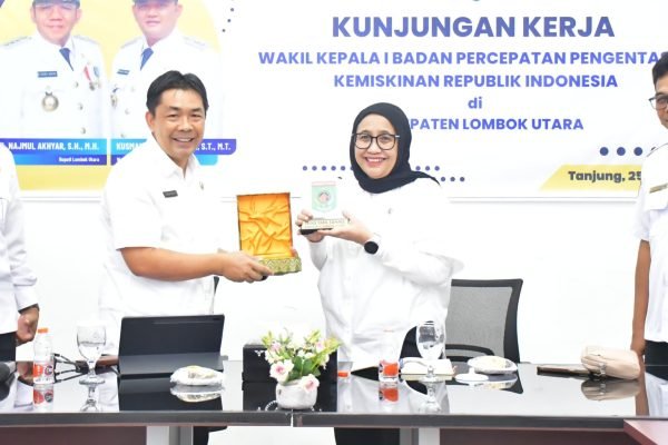 Sekda KLU bersama Jajaran Pemda KLU menerima kunjungan Wakil Kepala BP-Taskin RI. (kicknews.today/Ist)