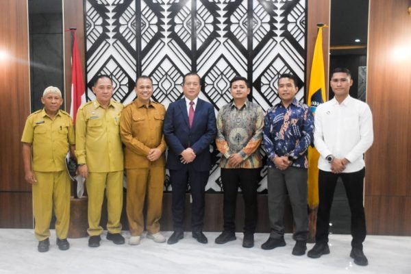 Gubernur NTB, Dr. Lalu Muhamad Iqbal menerima Kepala Satuan Pelayanan Pemenuhan Gizi (SPPG) Wilayah NTB (foto/biroadpim)