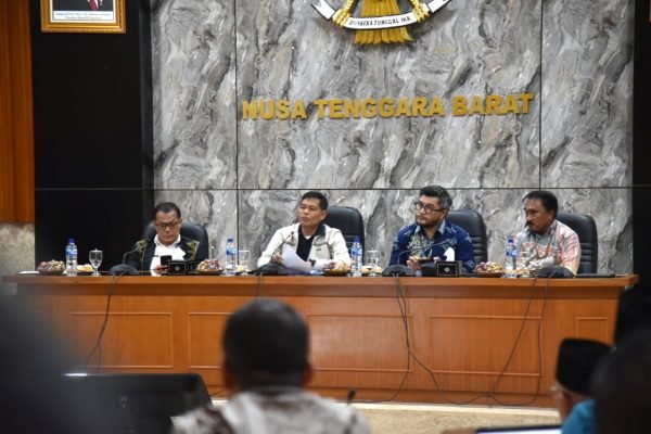 Pemprov NTB gelar rapat menggelar Rapat Koordinasi Tim Pengendali Inflasi Daerah (TPID) di Gedung Sangkareang (foto adpim)