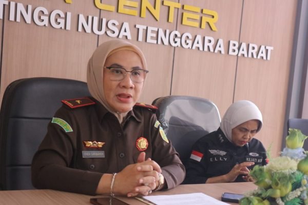 Kepala Kejati NTB, Enen Saribanon. (kicknews.today/Ist)