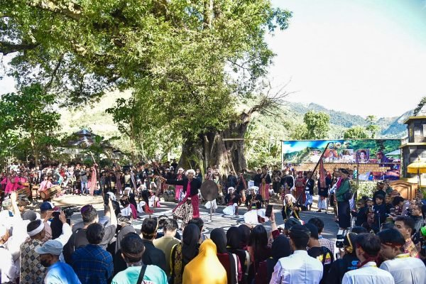 Proses adat Ngayu Ayu di Desa Sembalun Lombok Timur. (foto adpim)