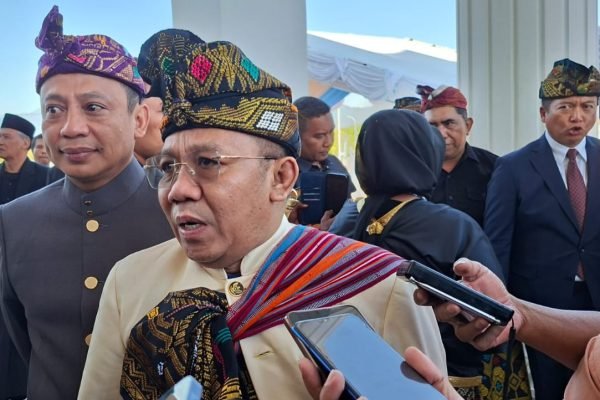 Bupati Lombok Utara, Najmul Akhyar. (Poto kicknews.today/Anggi)