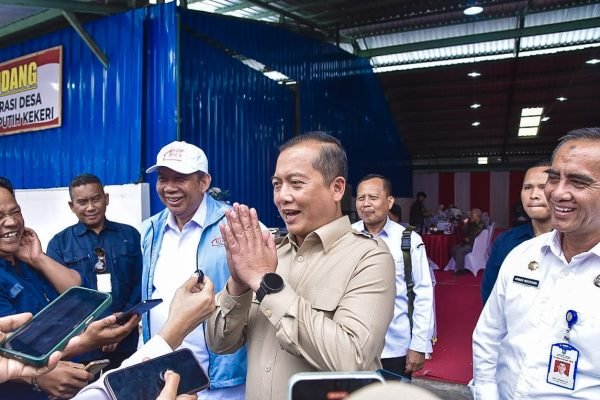 Gubernur NTB Dr H Lalu Muhammad Iqbal. (foto adpim)